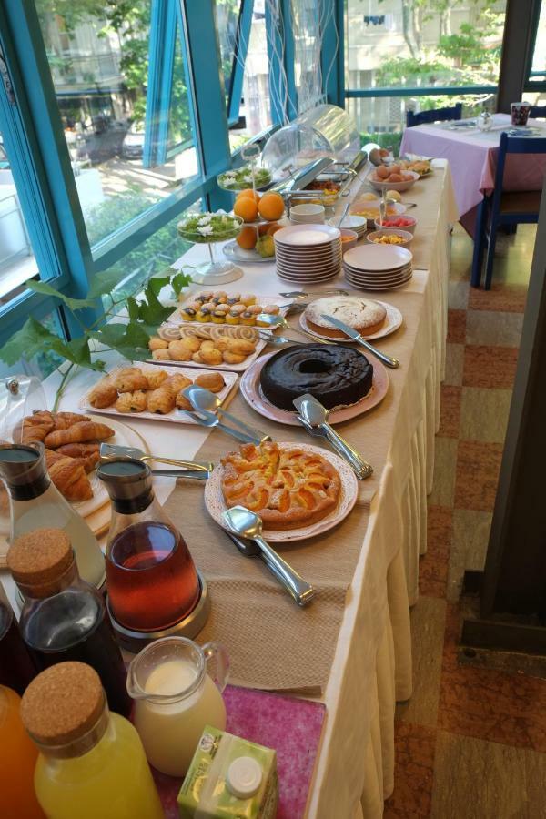 伊万诺酒店 里米尼 外观 照片